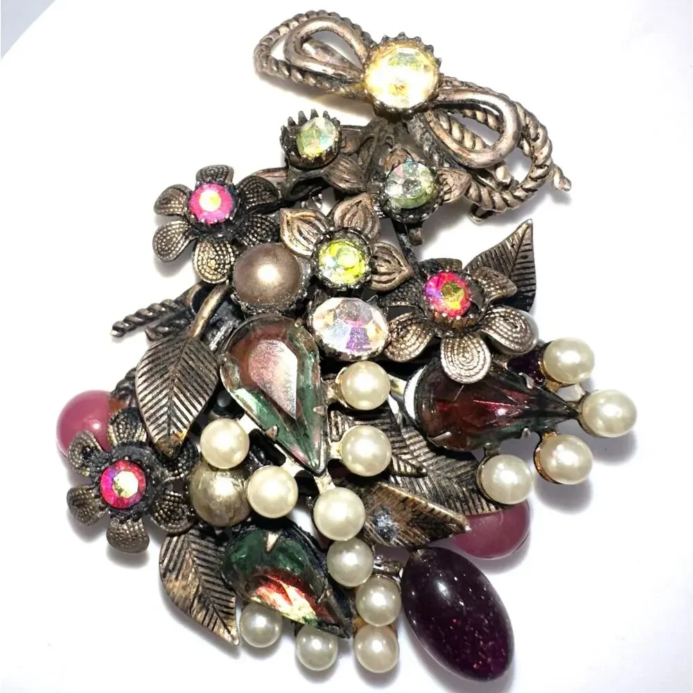 Vintage gold tone pink green AB rhinestones art glass faux pearls brooch